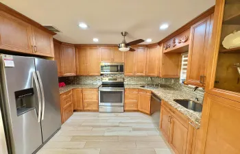 all wood kitchen cabinets