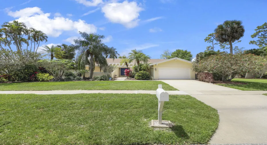 12378 Sawgrass Ct