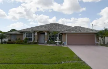 5514 Whitecap Rd Front