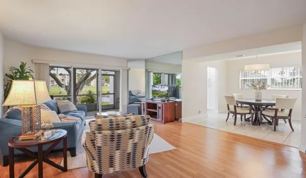 LIVING/DINING