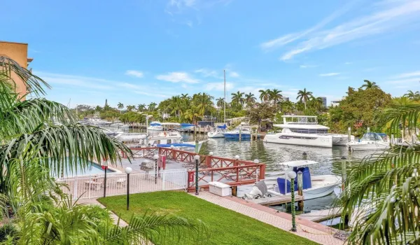 Waterfront Lifestyle