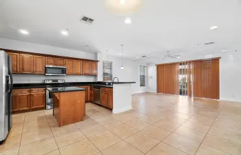 009-811SFederalHwy-LakeWorth-FL-small