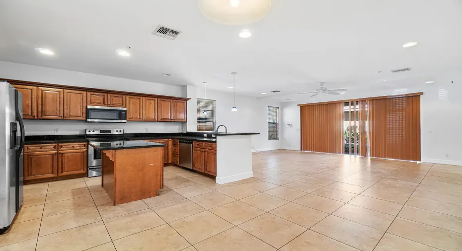 009-811SFederalHwy-LakeWorth-FL-small