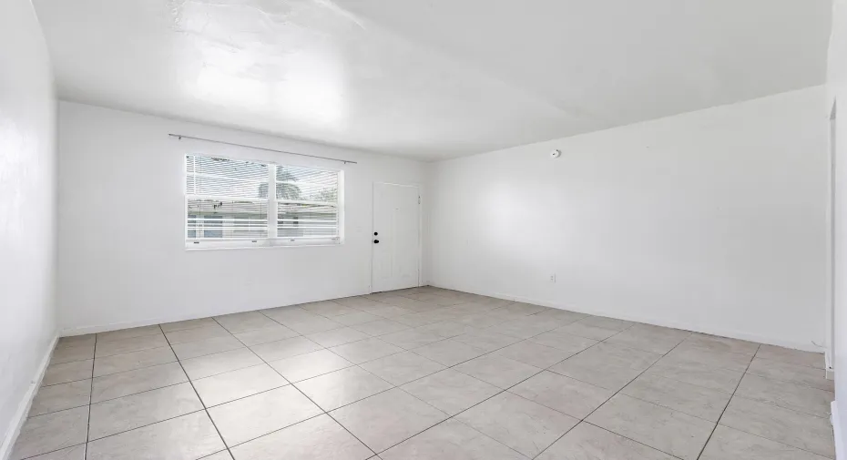 515 Ne 150th St_002