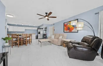 Living & Kitchen