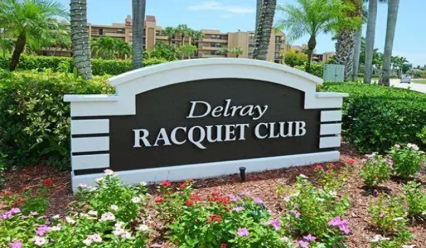 750 EGRET CIR 6102