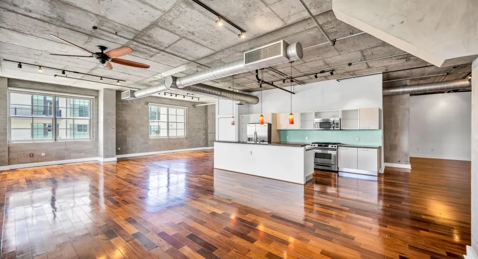 411 NW 1ST AVE #605--4