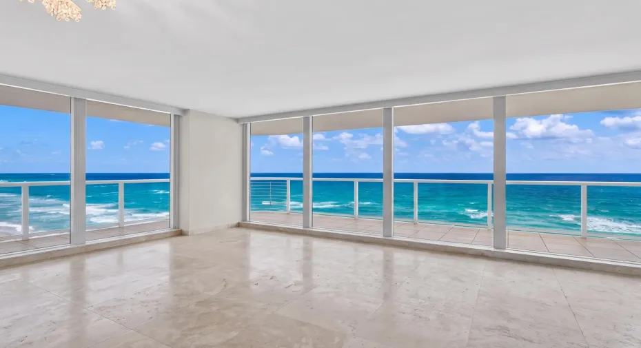 Living Room - endless horizon