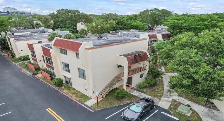 301 N Pine Island Rd Bldg 2 Unit 107
