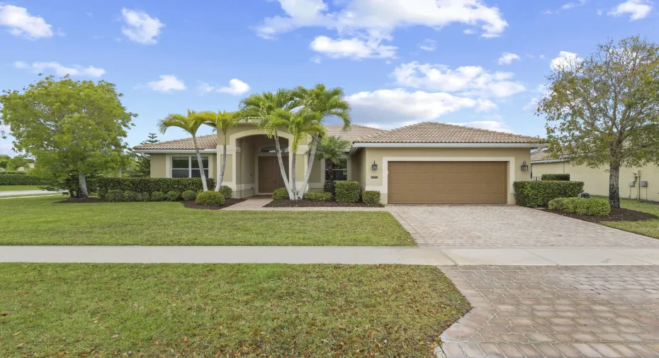 9387 Silent Oak Circle - 1.jpg-FULL