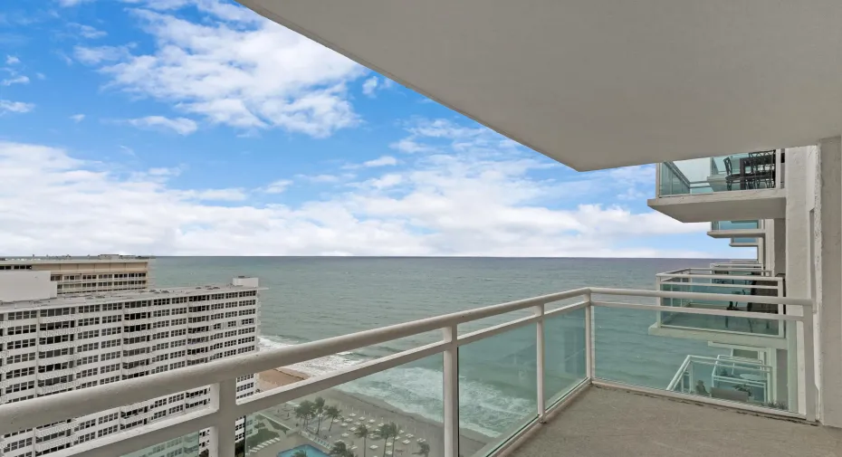 accutour_01 3900-galt-ocean-dr-114 -033