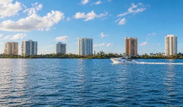 Intracoastal View – Stunning waterfront views from your private walkout patio.
