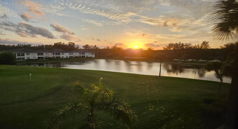 Beautiful sunrises from your lanai