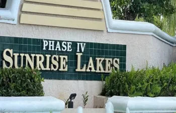 Pic Sunrise Lakes Sign