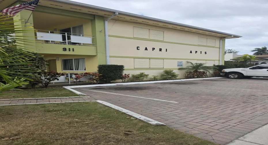 Capri Apartments