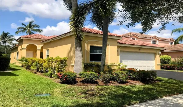 Great place to call Home! Gorgeous Single Family Home, nestled in Savanna, Resort Style Gated Community in the heart of Weston, within great Schools Boundaries, close to malls, shopping's, restaurants. supermarket, I-75 and I-595 and much more!