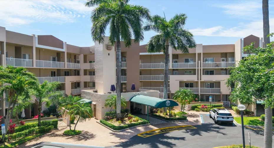 01-7618 Granville Dr_001