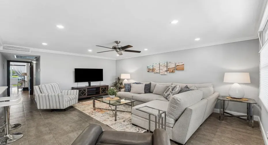 Entry living