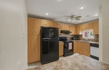 2. Full Kitchen