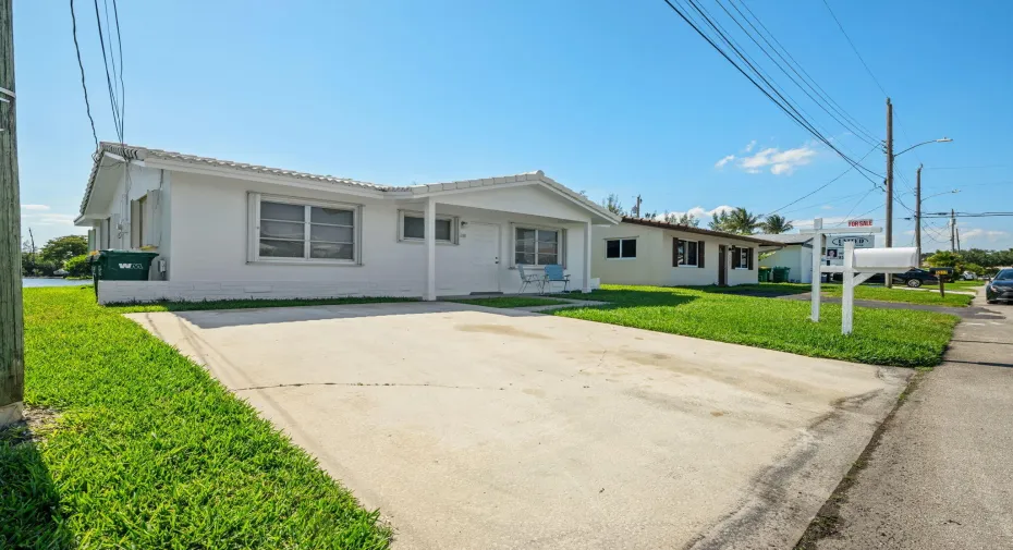 2-web-or-mls-5205-nw-28th-ave