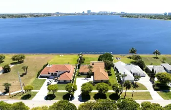 Beautiful Lakefront