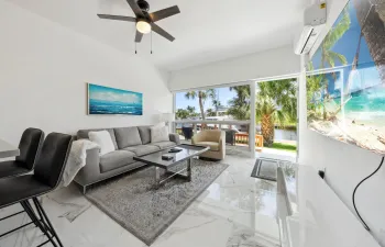 009-021-Living Room-4000x2667