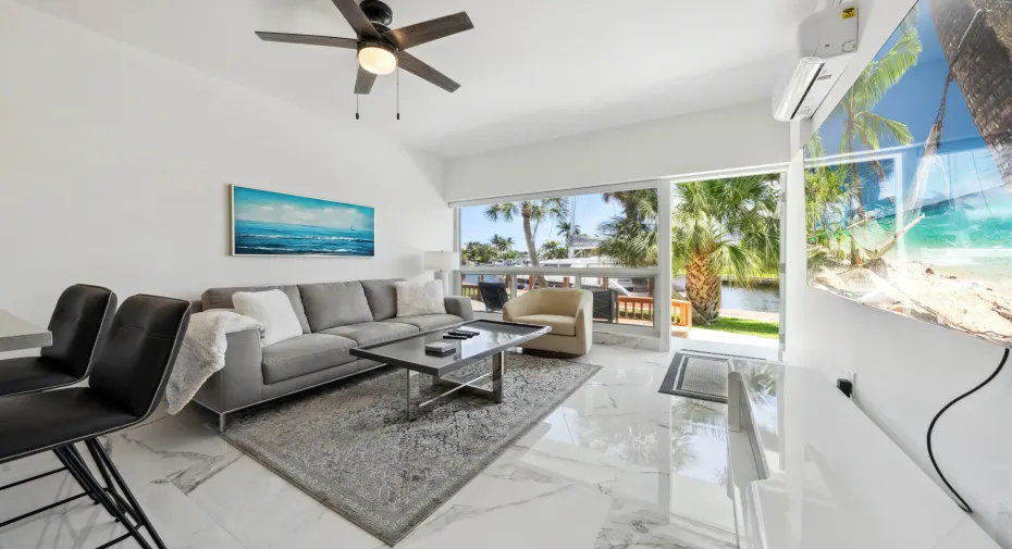 009-021-Living Room-4000x2667