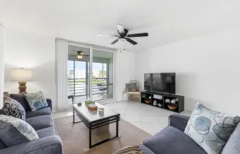 1024 SE 5th Ave U202_002