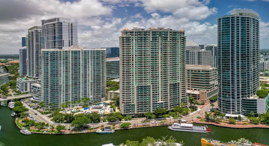 Located directly on the New River