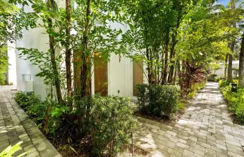 2-web-or-mls-775 NE 4th ave, Fort Lauder