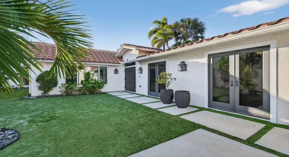 105WTarponLane(5)