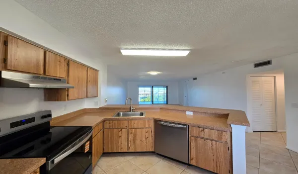 Large Kitchen with plenty of cabinet space.