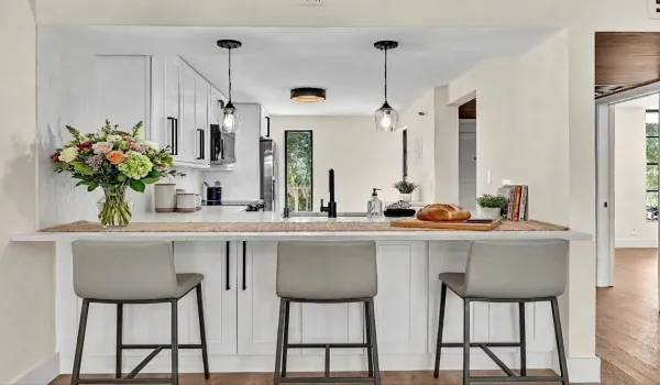 Fully Renovated 2 Bedroom 2 Bath