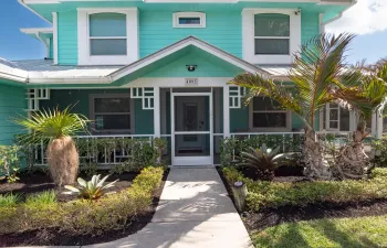 © Clark-4095 SE Bay Ave-005