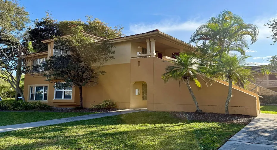 4807 Via Palm Lakes 1513