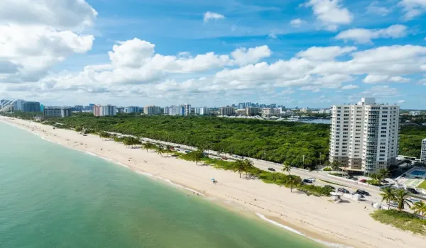 Spectacular Park and Ocean views