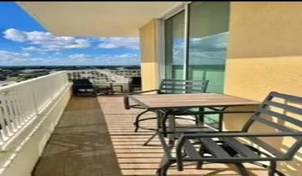 mv balcony 2