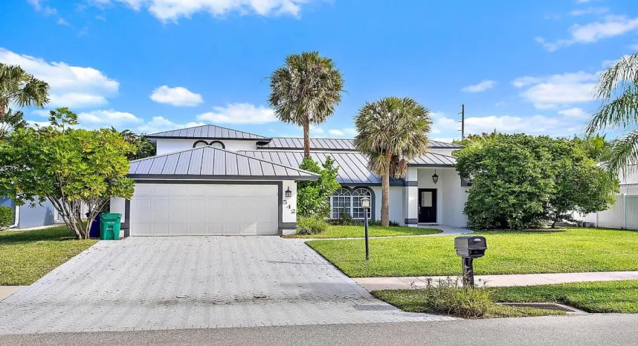 542 N Cypress Dr-28