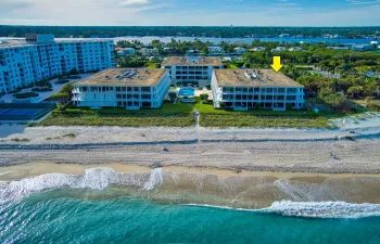 Oceanfront living at The Reef in Palm Beach