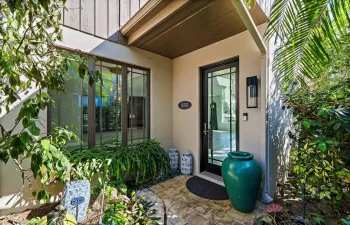 Exterior Front Entry