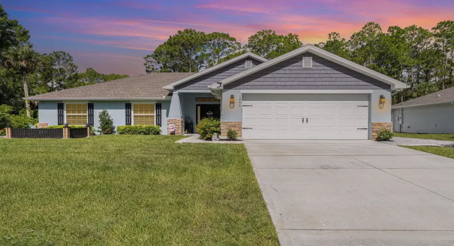 Beautifully updated and move in home in peaceful Palm Bay!