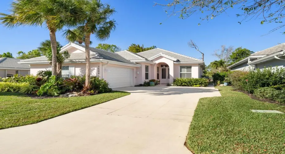 7504 SE Bay Cedar Circle