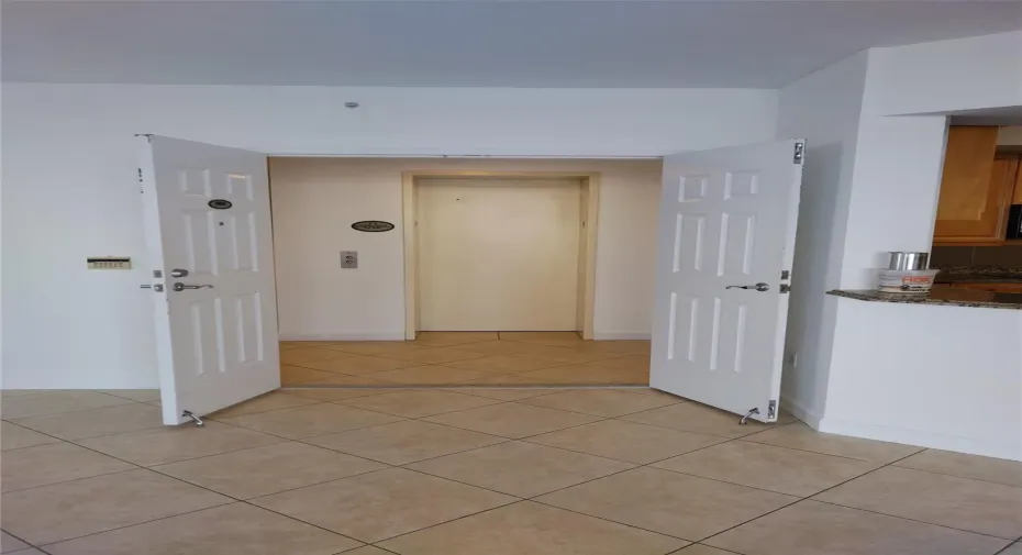 Main entrance. FoyerPrivate elevator access.