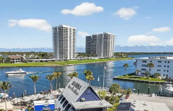 Balcony Intracoastal View