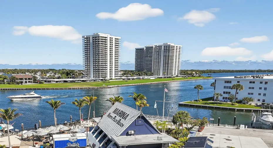 Balcony Intracoastal View