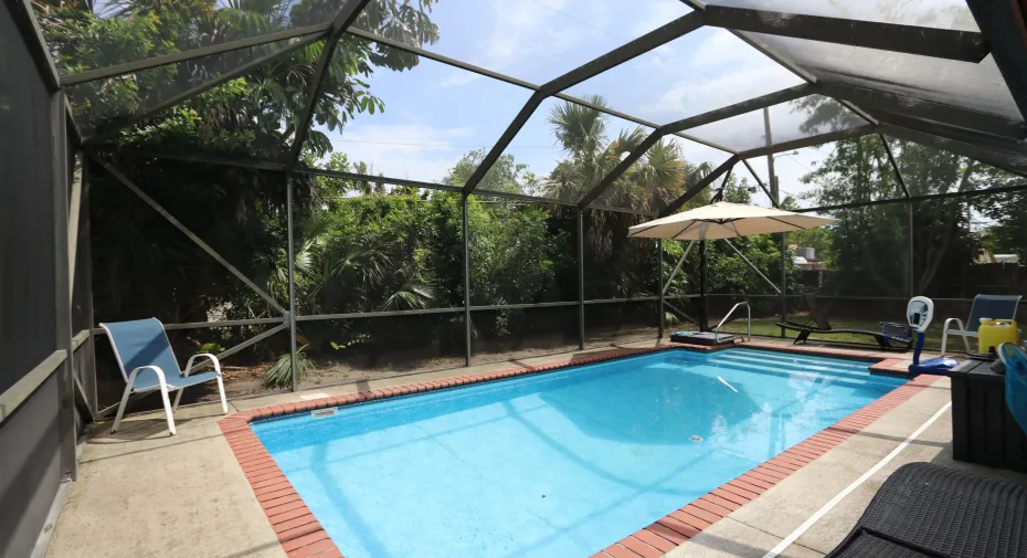 REFRESHING SCREENED POOL!