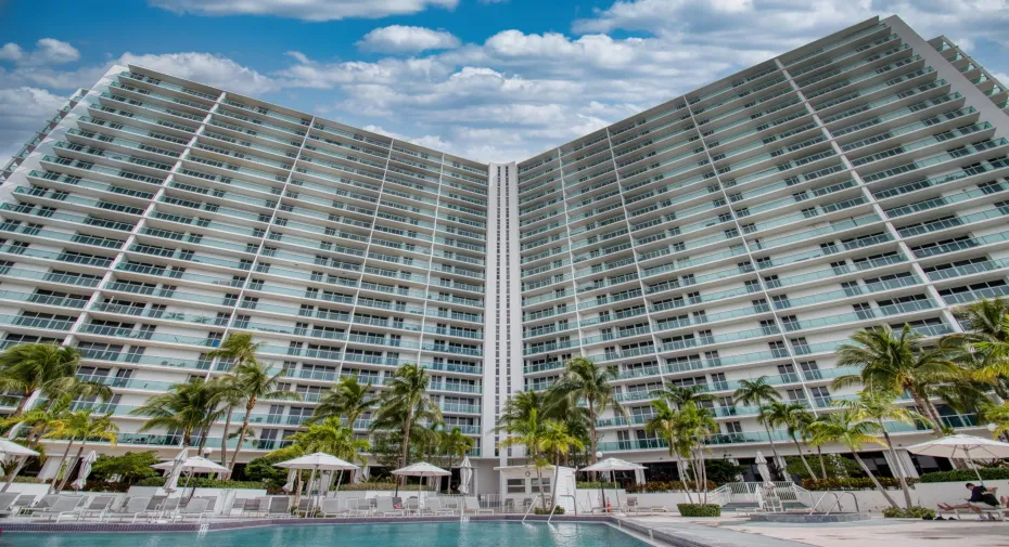 Pool-Arlen-view