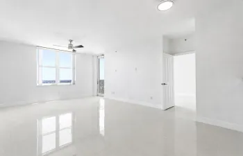 JASON TAUB REAL ESTATE BROKER