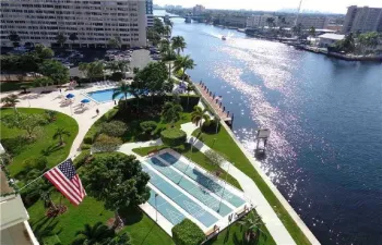 Pool, SHUFFLE-BOARD