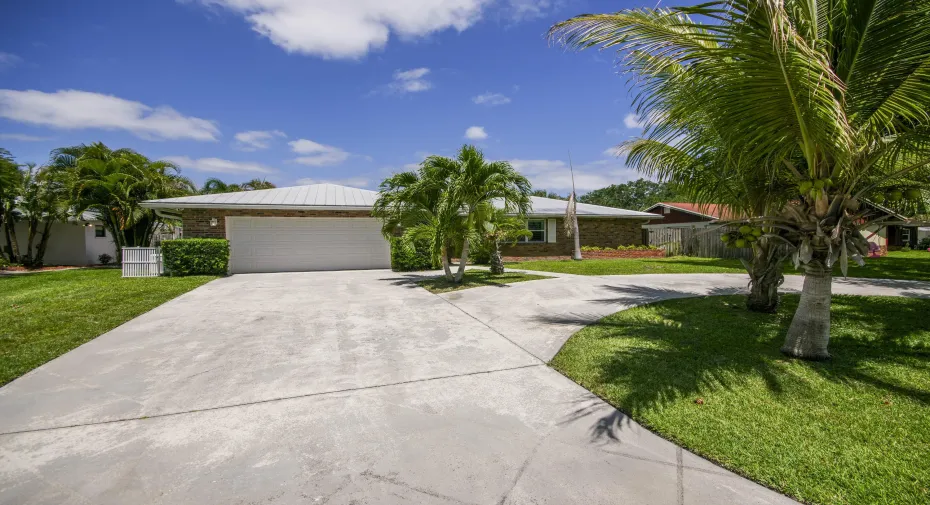 4359 Daffodil Cir N